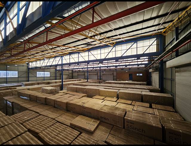 20,860M² WAREHOUSE FOR SALE IN CLAYVILLE